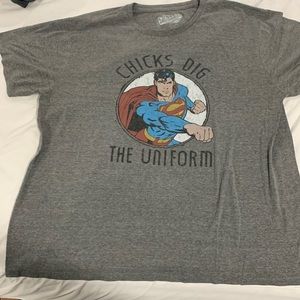 Good condition no rips or stains vintage Superman shirt
